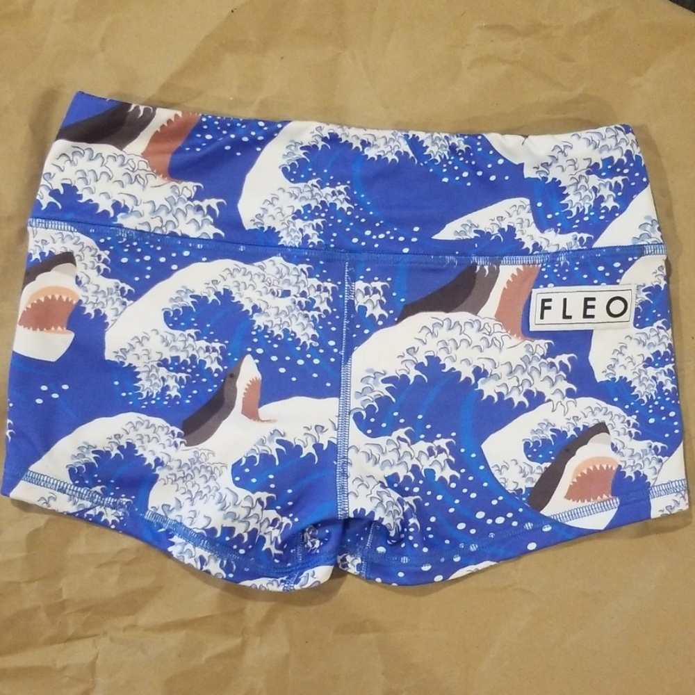 FLEO Jaws Shorts